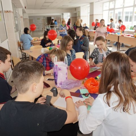 Благотворительная ярмарка в Молчановской СОШ №1
