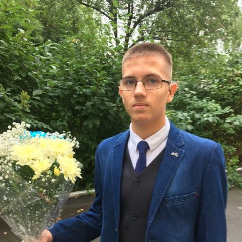 16-летнему Максиму Медведеву нужна срочная помощь томичей