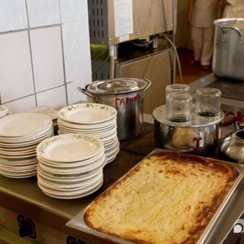 Томские дети-инвалиды будут получать бесплатное питание за счет казны